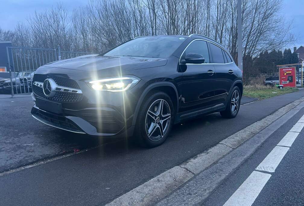 Mercedes-Benz 4-Matic Pack AMG FULL Auto toit pano CREDIT100%