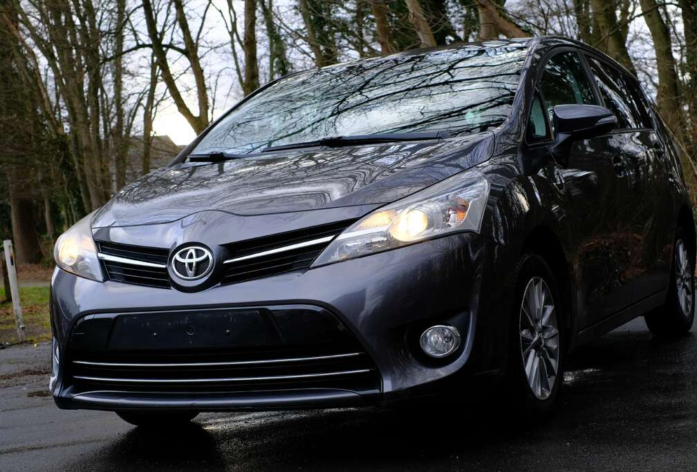 Toyota 1.6 Essence VVT-i, 7 Pl. Euro 6b. (LEZ Dec2029)