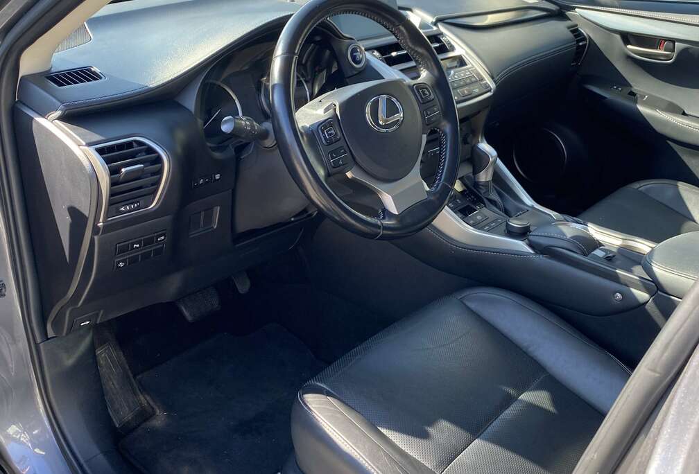 Lexus NX 300h 2.5i AWD Executive Line E-CVT