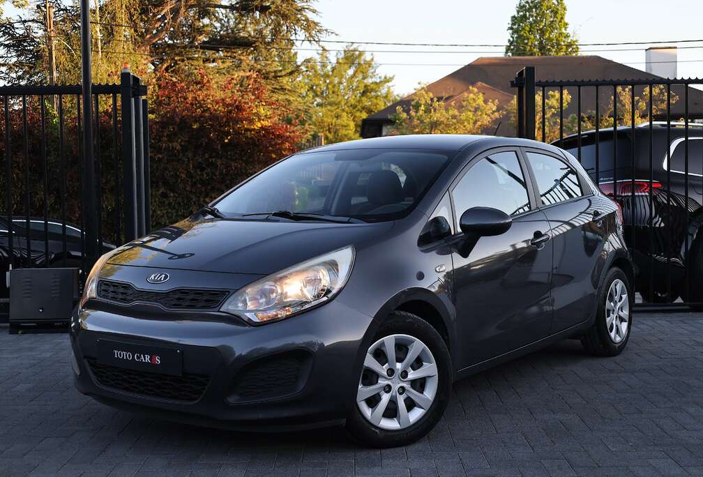 Kia 1.2i Benzine  1ste Eigenaar  Airco  AUX  USB  Car-Pass