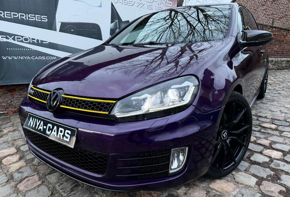 Volkswagen Golf 2.0 TSI DSG