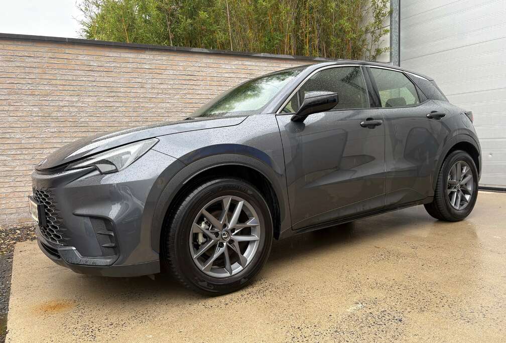 Lexus 1.5i HYBRID AUTOMAAT / 16215 KM !!! / € 21850+btw