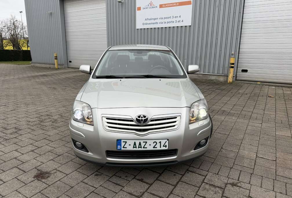 Toyota 2.0 Turbo D4D 16v Linea Luna