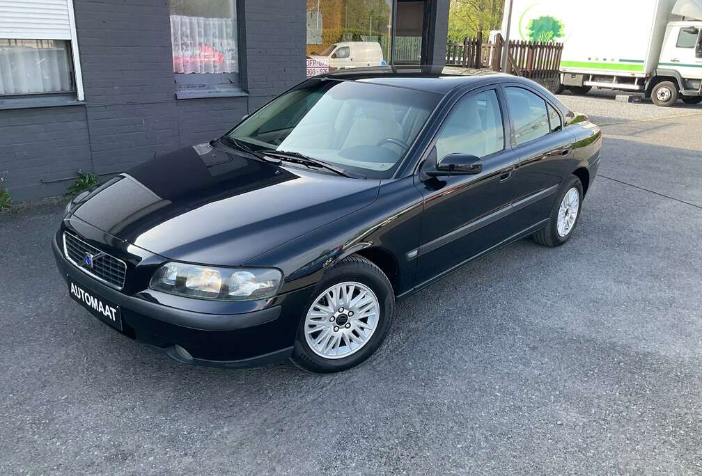 Volvo S60 2.4i 20v Dynamic-Automatic-Airco-Leder-Alu’s-OHB en Car-pass