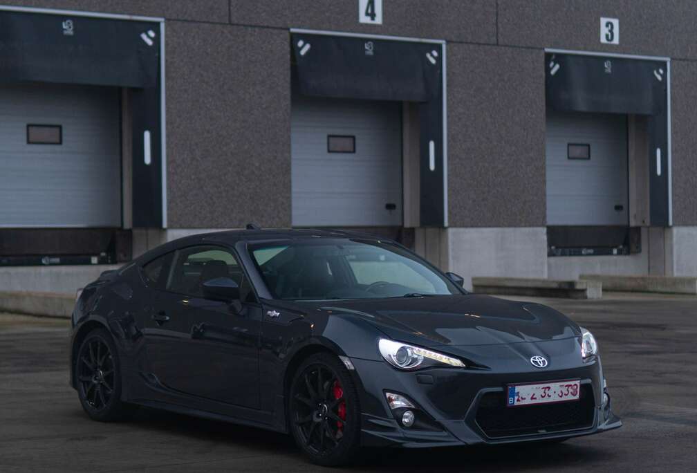 Toyota 2.0i Boxer Sport