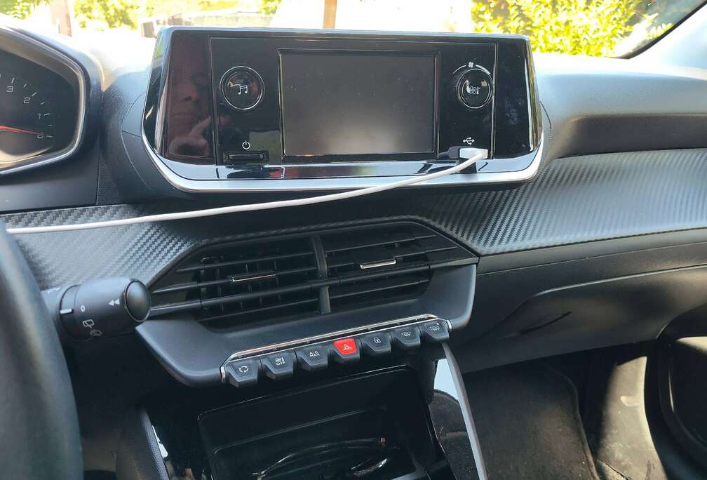 Peugeot 208 1.2i PureTech Active (EU6.3)