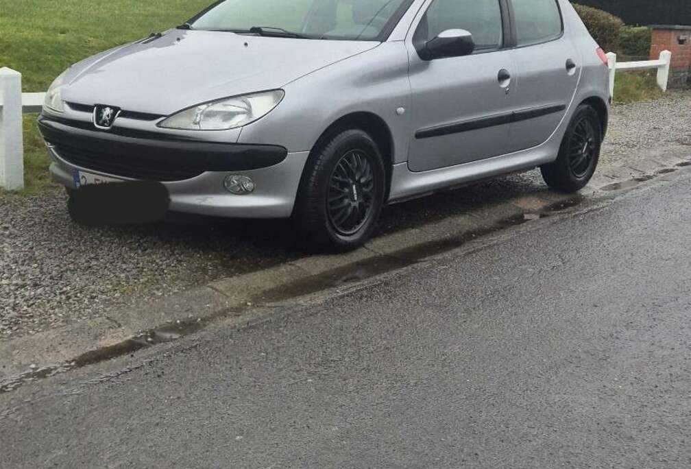 Peugeot 1.6i 16v XT