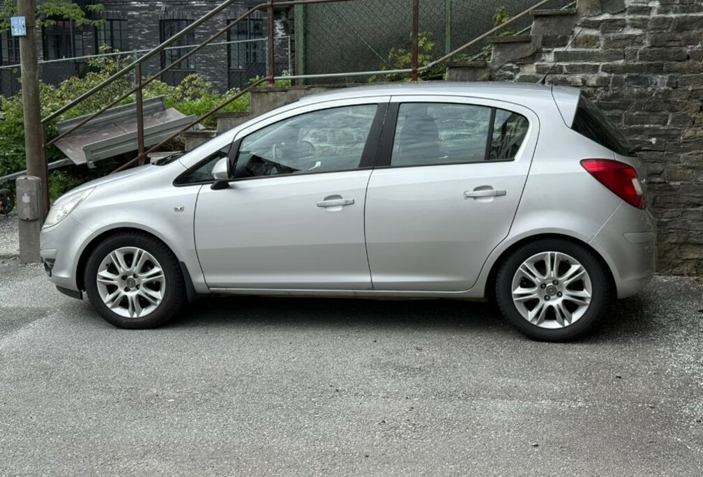 Opel Corsa 1.2 Cosmo
