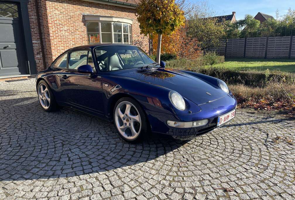 Porsche 911 Carrera