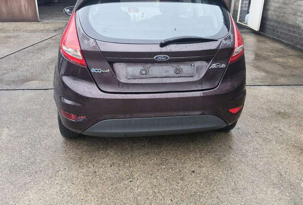 Ford 1.6 TDCi 95 FAP Titanium +