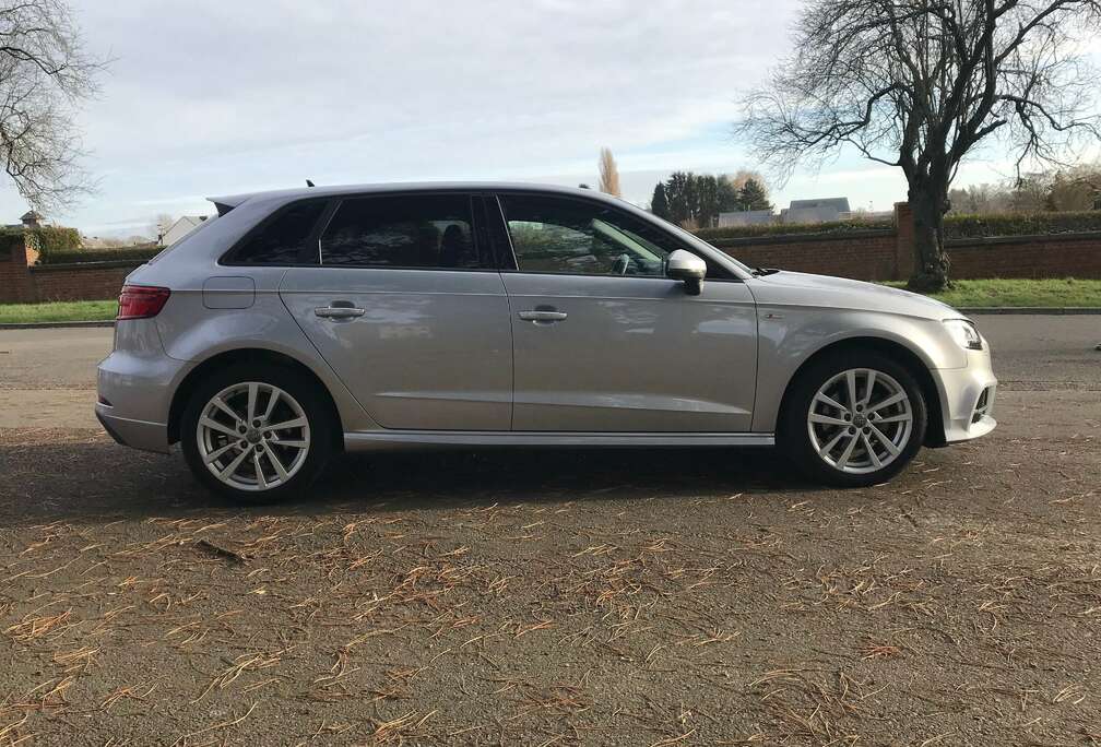 Audi Sportback 30 TDi S line