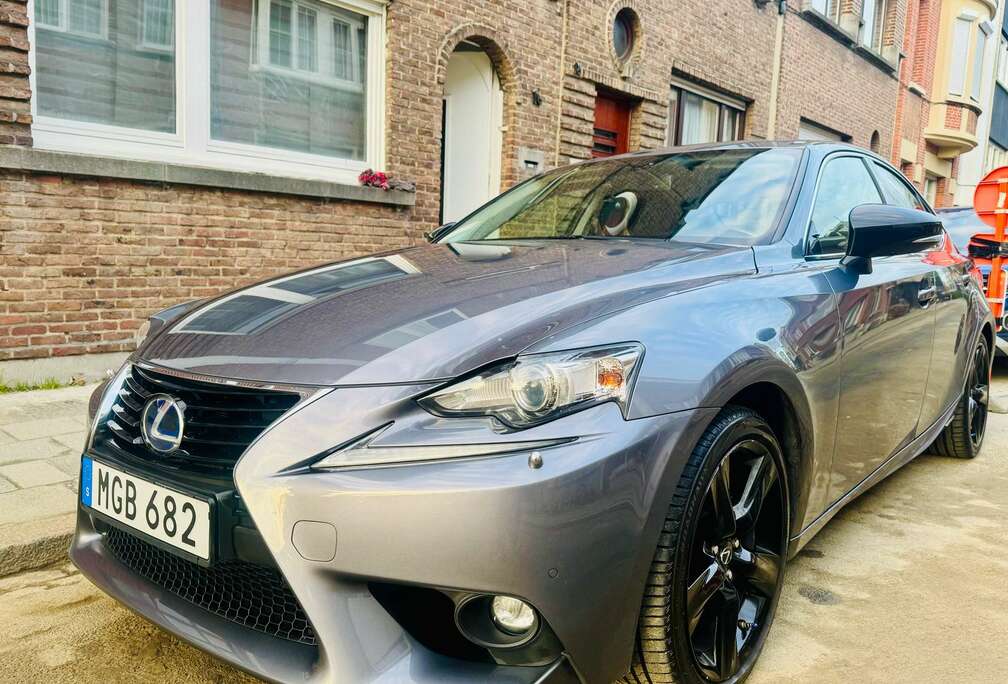 Lexus 300h F Sport