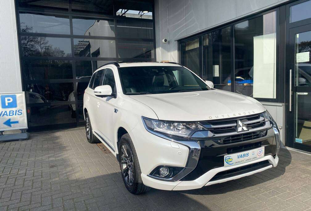 Mitsubishi Outlander 2.0 4WD Plug-In Hybrid -€1000 Lente Actie