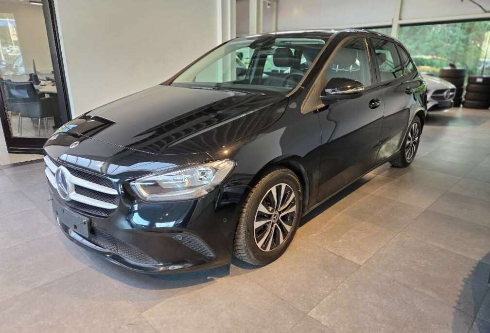 Mercedes-Benz B 180 d 8G-DCT