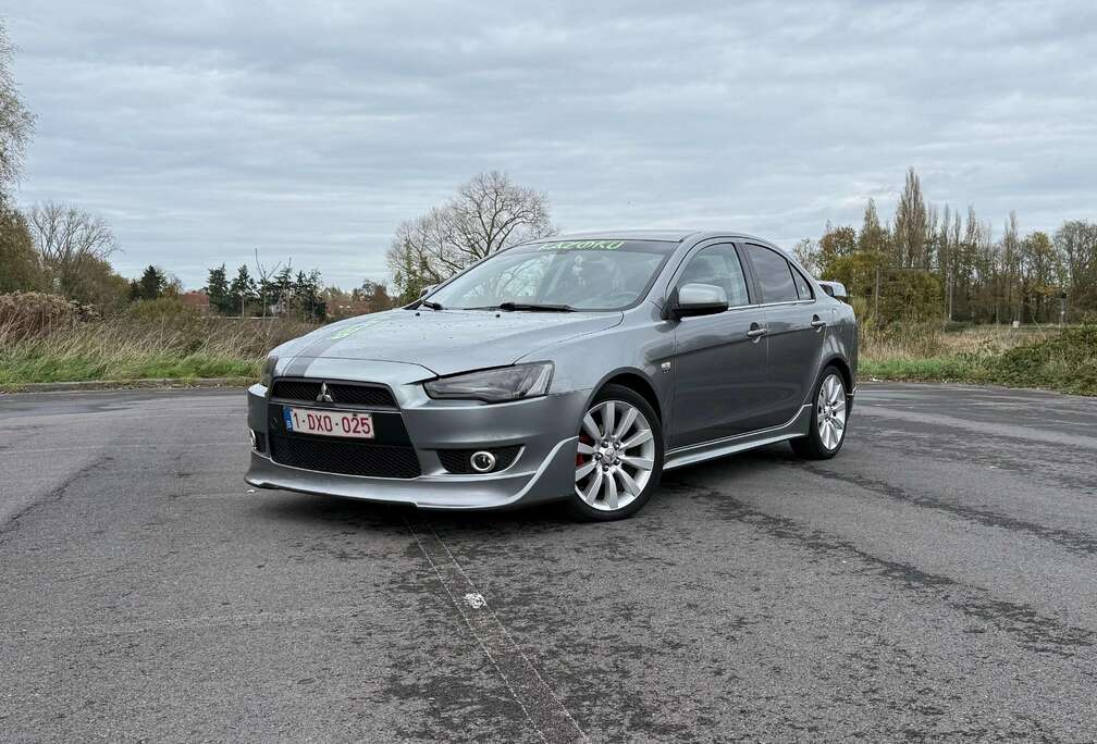 Mitsubishi Lancer 1600 GLXi