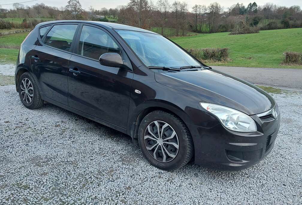 Hyundai i30 1.6 CRDi Comfort//embrayage neuf