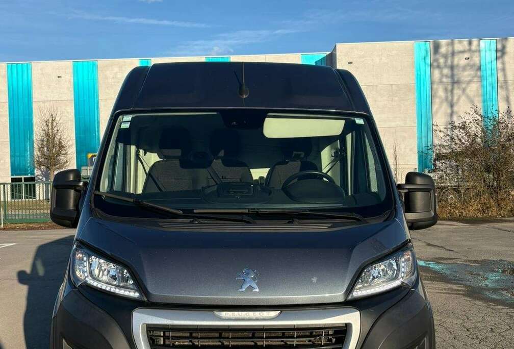 Peugeot 2.2 BlueHDi L2H2 Asphalt S/S