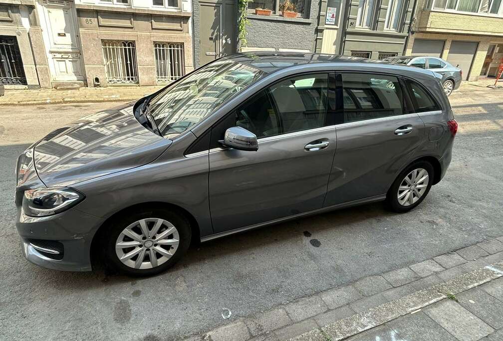 Mercedes-Benz 1.6i met slechts 55000km met veel opties