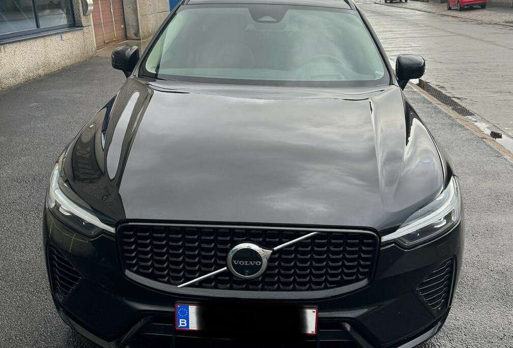Volvo XC60 T6 AWD Recharge Ultimate Black Edition