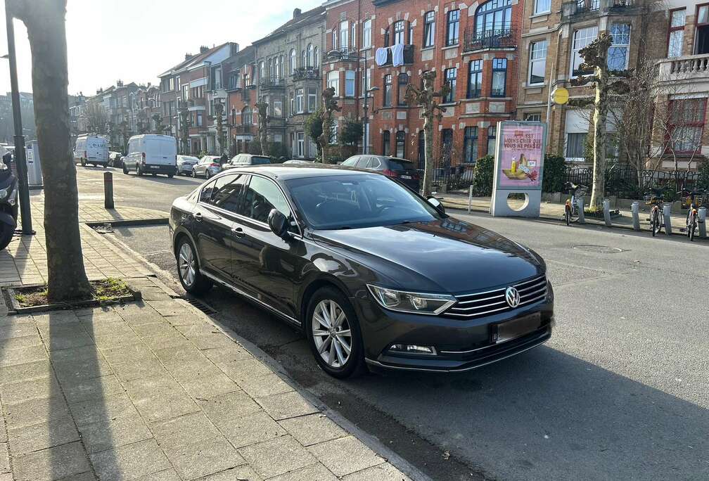Volkswagen Passat 1.6 CR TDi Highline DSG
