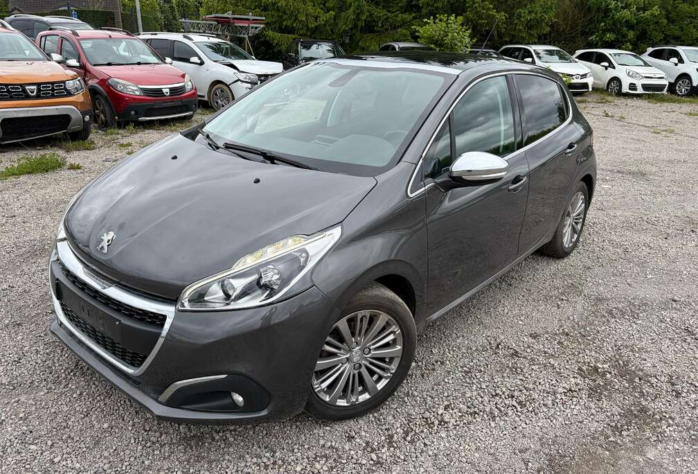 Peugeot 208 1.2 PureTech Signature S