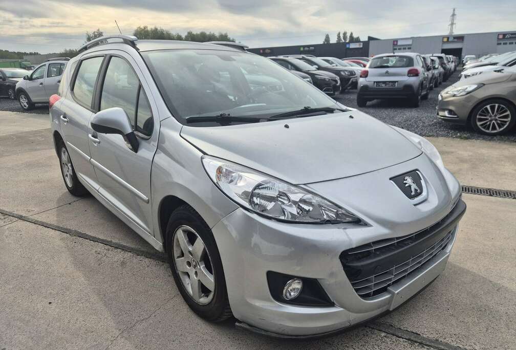 Peugeot SW 1.4i / Marchand ou Export