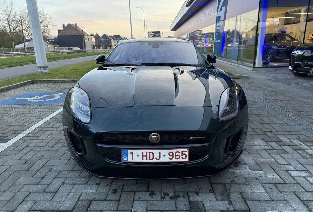 Jaguar F-Type Coupe 2.0 i4 P300 R-Dynamic