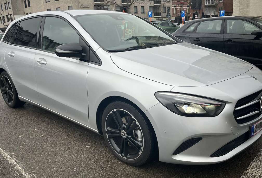 Mercedes-Benz B 180 DCT7 Mild Hybride Night Pack elektr koffer, zetelverw, Full Led, Leder, alu velgen, zwarte hemel, digi dashbord