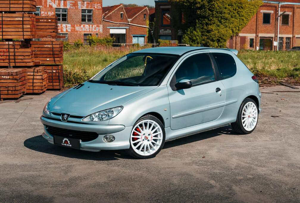 Peugeot 206 1.6i 16v XS