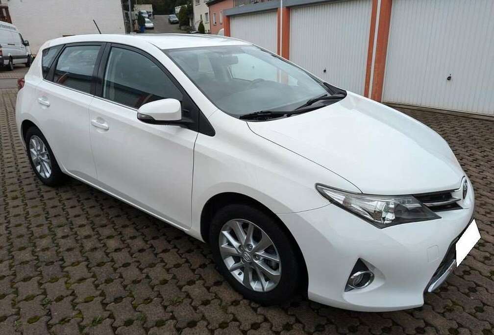 Toyota Auris 1.4 D-4D Active
