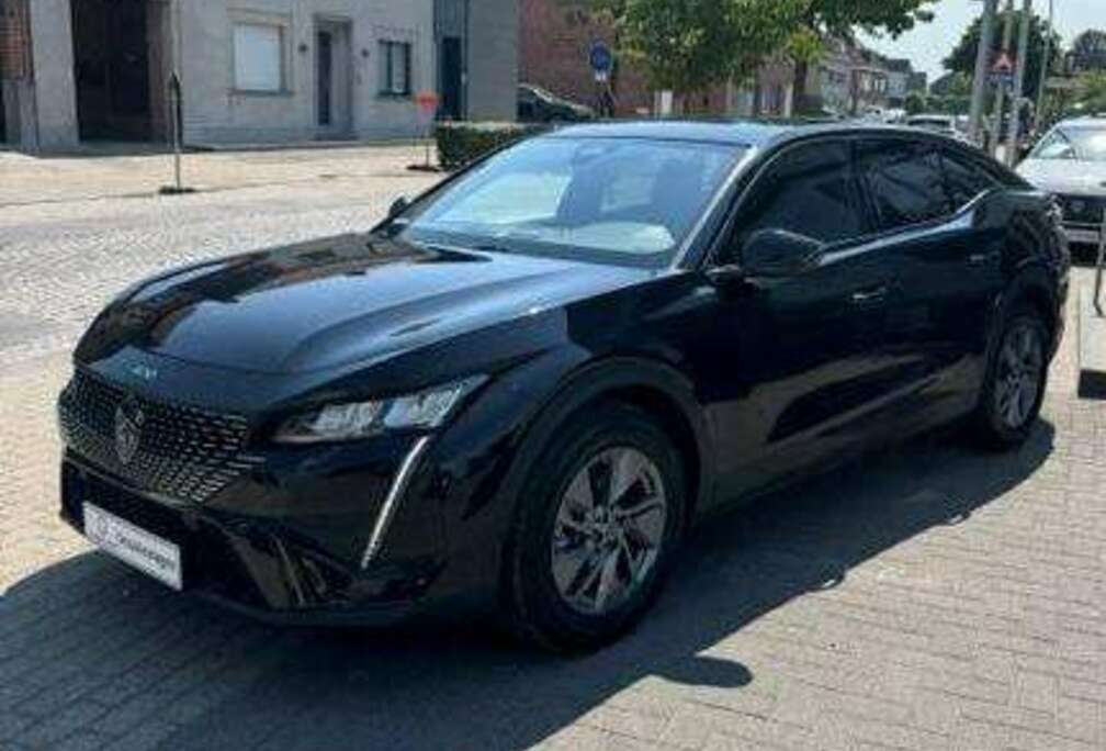 Peugeot 408 1.2 Turbo MHEV Allure S