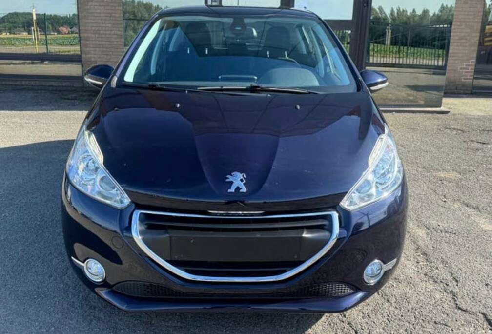 Peugeot 208 1.2i Style