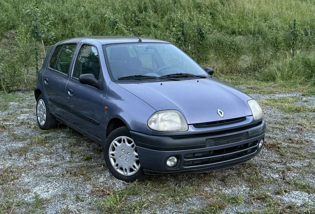 Renault 1,2 Essence Prête A Immatriculée
