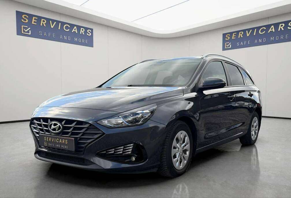 Hyundai @ SERVICARS FLEURUS - Hyundai i30 1.6i Lounge - Boite Auto - Caméra de Recul - GARANTIE 12 MOIS