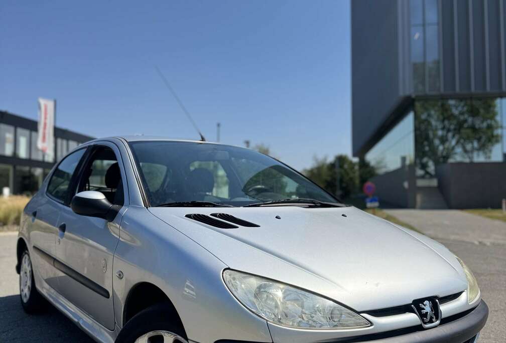 Peugeot 1.4i Trendy