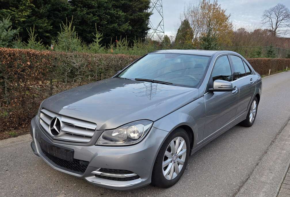 Mercedes-Benz C 180 (BlueEFFICIENCY) Elegance