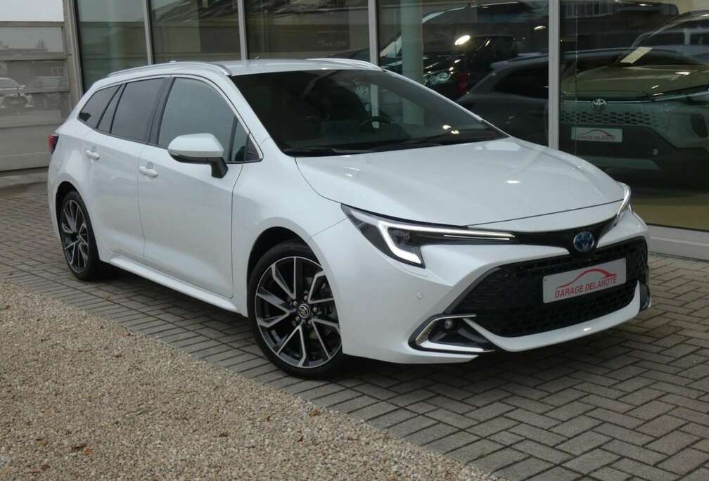 Toyota TS 1.8 Hybrid Premium 140pk FACELIFT +Trekhaak