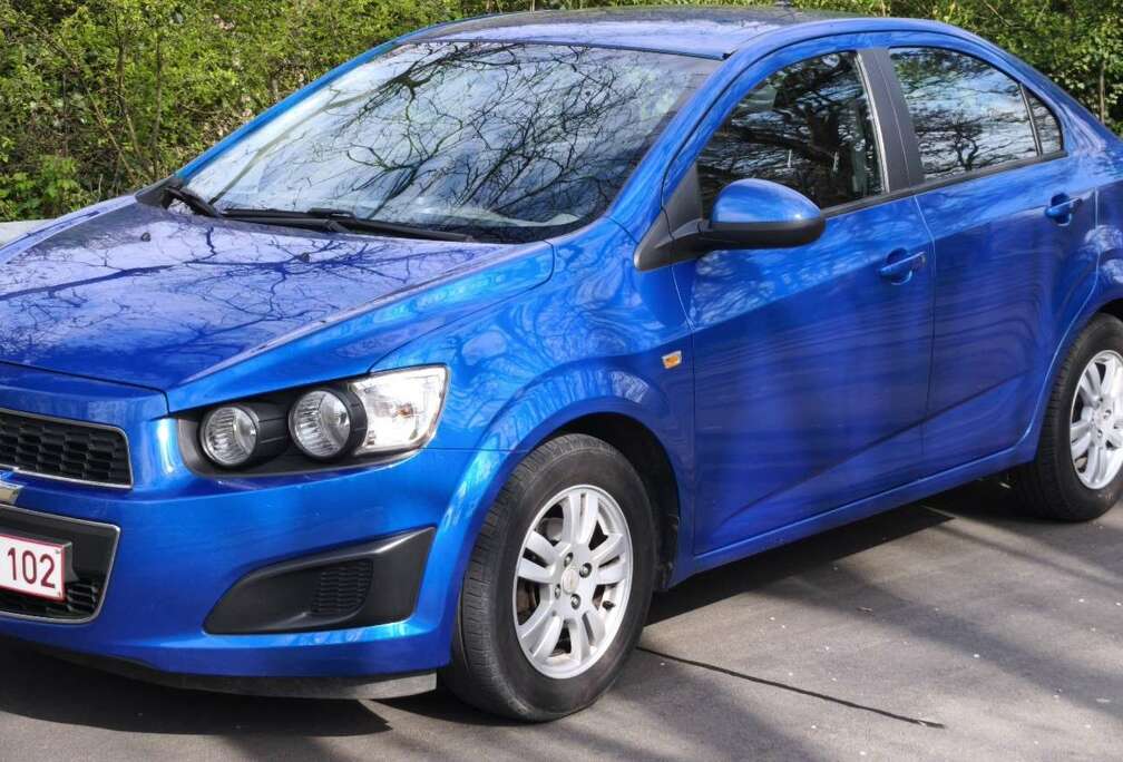 Chevrolet  Chevrolet Aveo (2012)  1.4 Essence euro 5