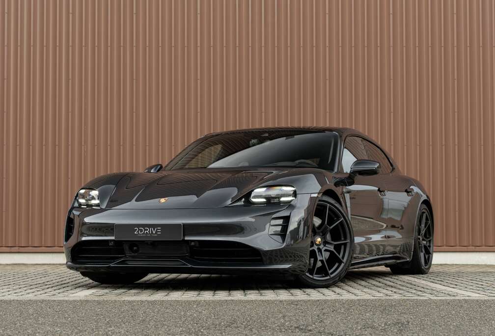 Porsche GTS Sport Turismo | 21\