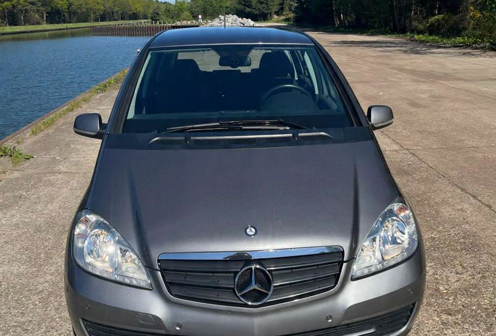 Mercedes-Benz CDI BlueEFFICIENCY Elegance