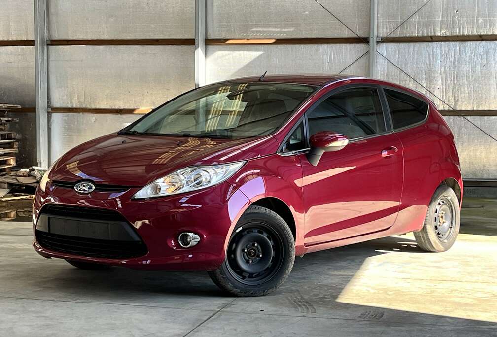 Ford Titanium - AC - ESSENCE - 1.4 i