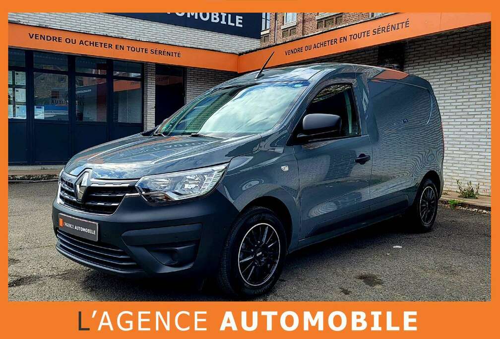 Renault 1.5 Blue dCi Business Pack Easy Link Navigation 15\