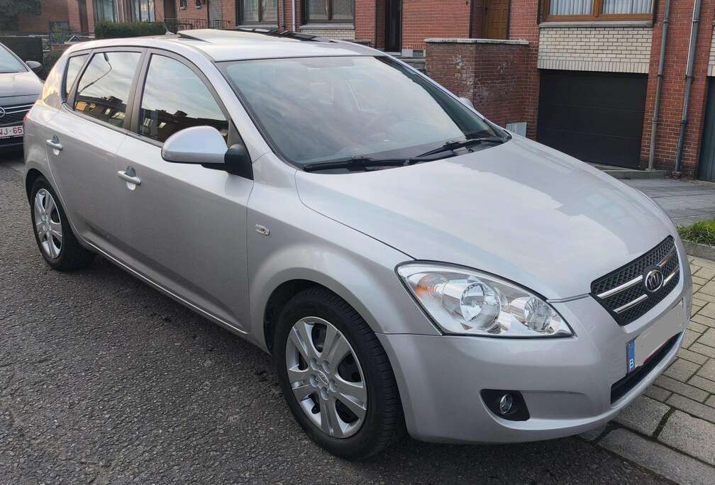 Kia Cee\'d 1.4i LX
