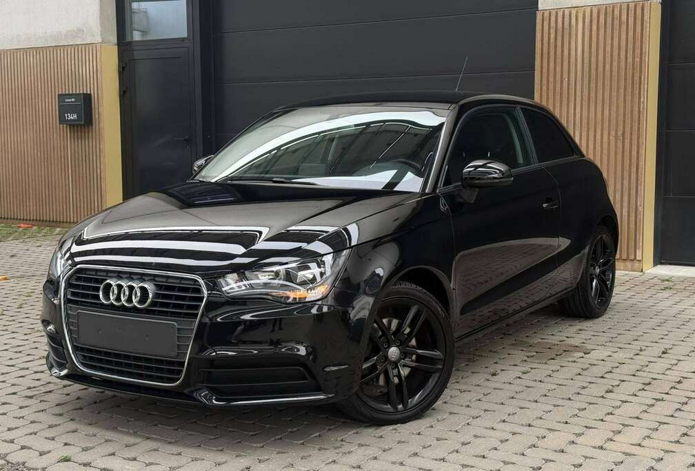 Audi A1 1.4 TFSI S tronic / Garantie / Black edition / Clima / Bluetooth / Park assist / Attache remorque