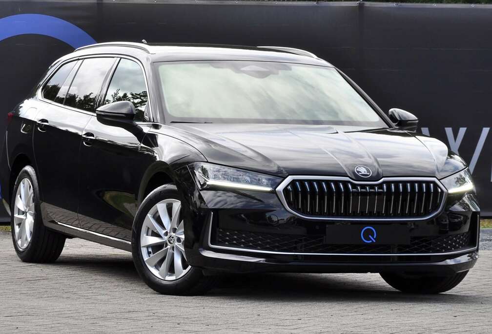 Skoda MHEV SELECTION APPLE CARPLAY ACC MASSAGE TREKHAAK