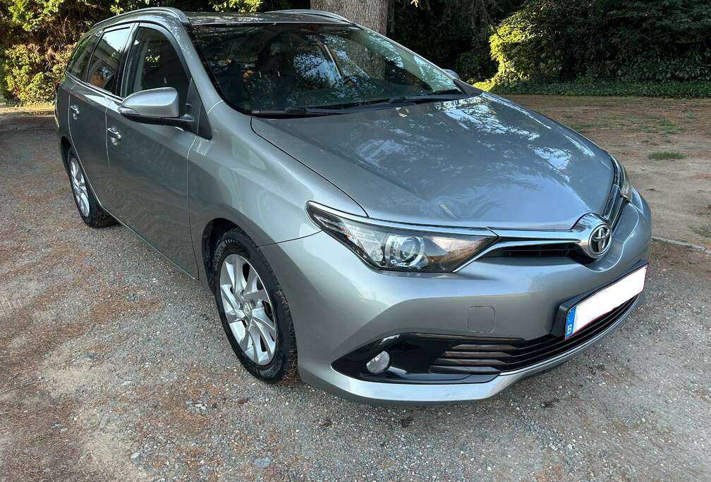 Toyota Auris 1.33i VVT-i Touring Sport