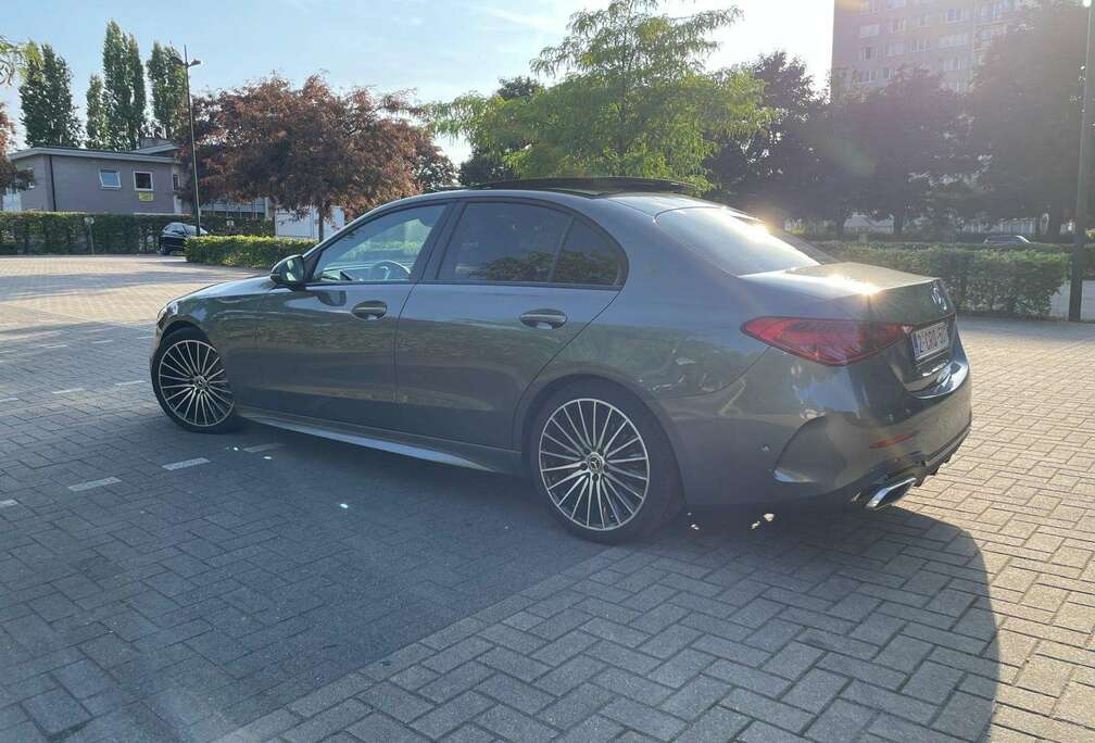 Mercedes-Benz 9G-TRONIC AMG Line