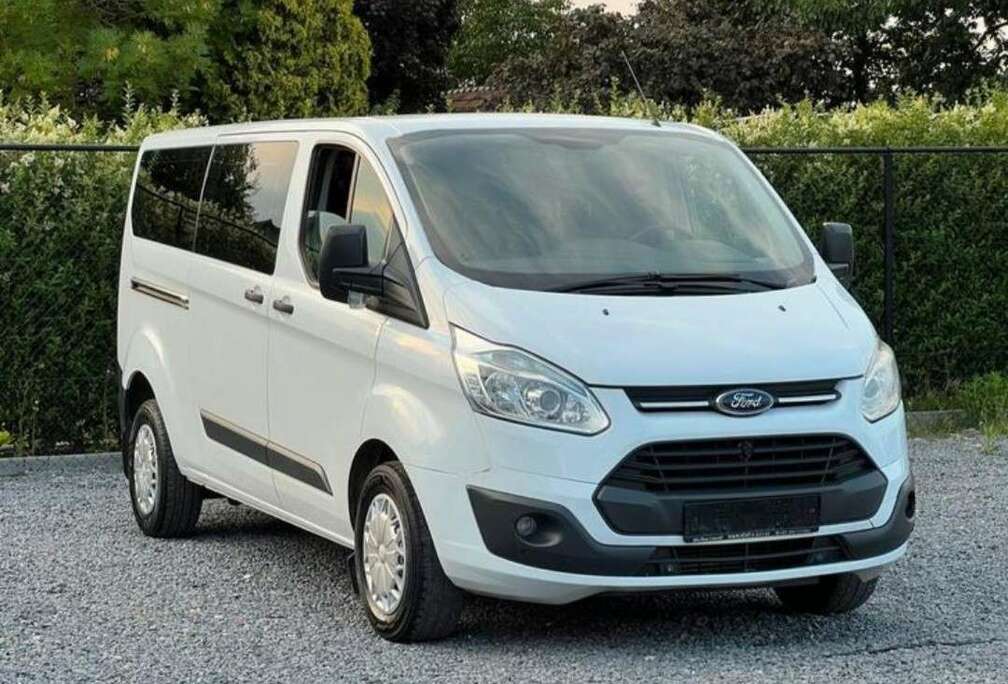 Ford 330 L1H1 VA Trend