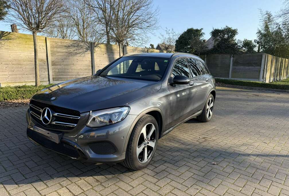 Mercedes-Benz GLC 220 d 4-Matic Launch Edition