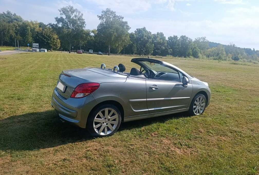 Peugeot 207 CC VTI 120CV ESSENCE TOP ETAT